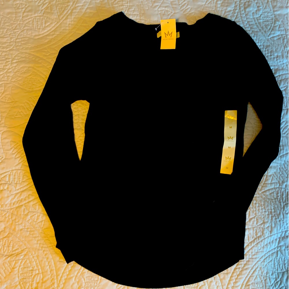 Nicki Minaj sweater
